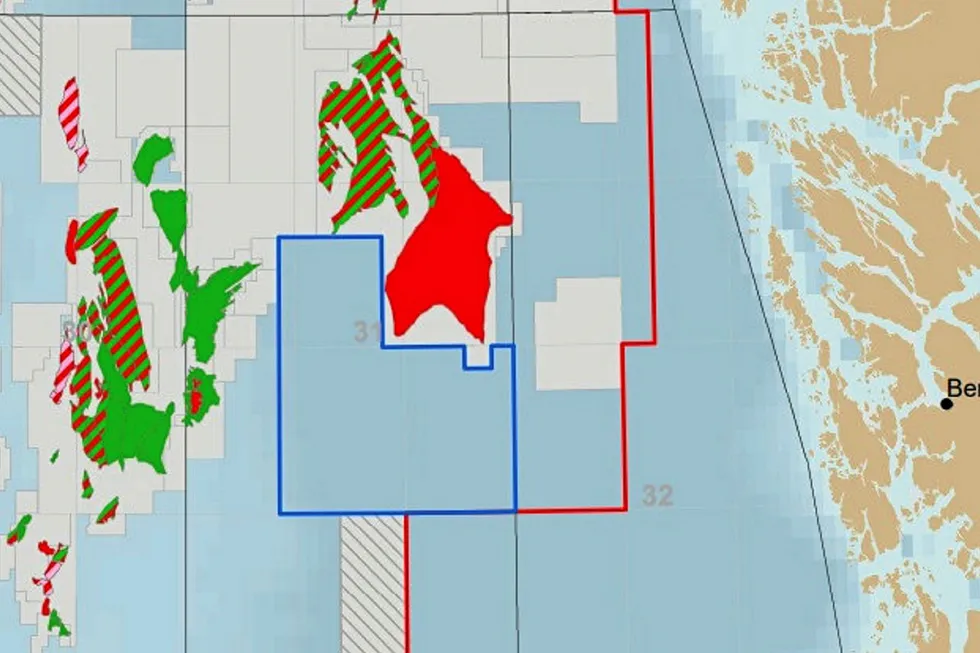 Bids sought: for permit for injection and storage of CO2 off Norway - acreage area surrounded by blue border