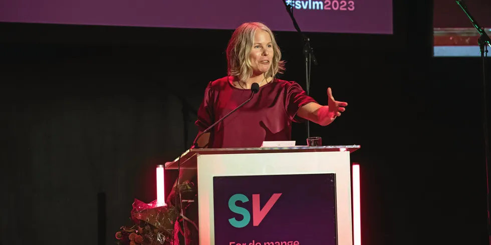 SV-leder Kirsti Bergstø holder tale til landsmøtet etter å ha blitt valgt som ny partileder.