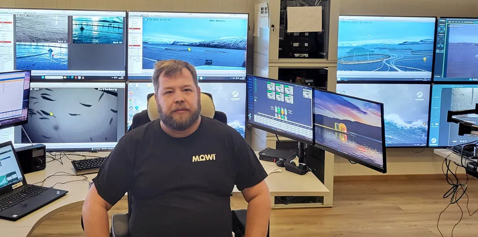 Eivind Kallbekken er hovedtillitsvalgt i Mowi Nord og driftsoperatør på Mowis sentralfôringsanlegg i Kvænangen i Nord-Troms.