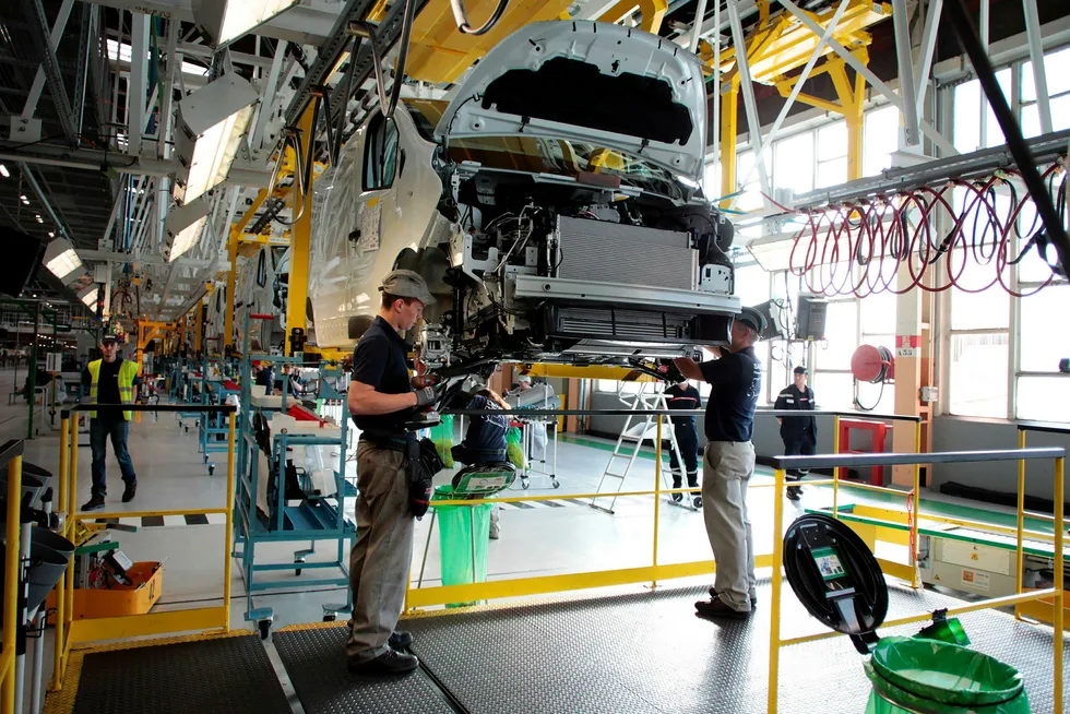 Produksjonen ved flere Renault-fabrikker er stanset som følge av virusangrepet. Foto: CHARLY TRIBALLEAU/AFP Photo