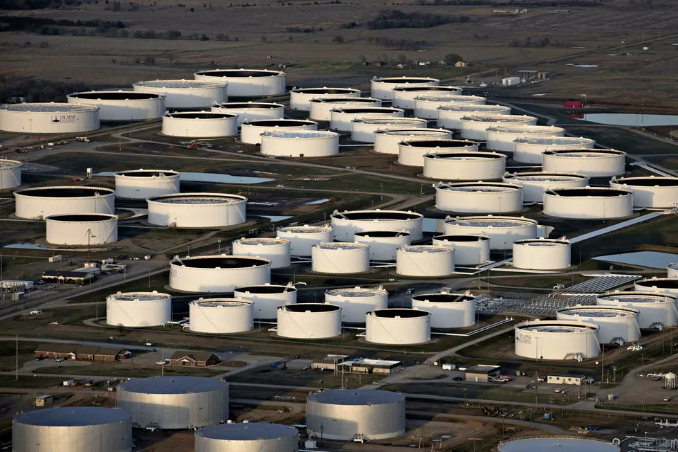 Short-lived: crude glut due to steep fall in US fuel stock