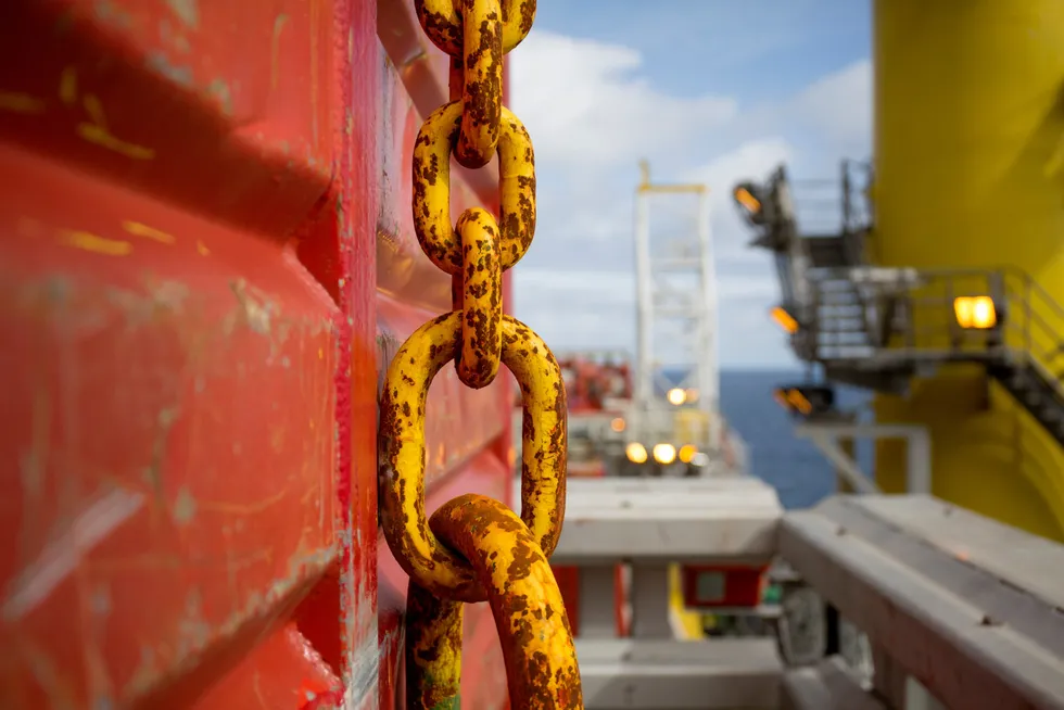 Utslippene fra norsk olje- og gassproduksjon er vesentlig lavere enn annen olje- og gassproduksjon, skriver sjeføkonomene i Aker BP og Equinor.