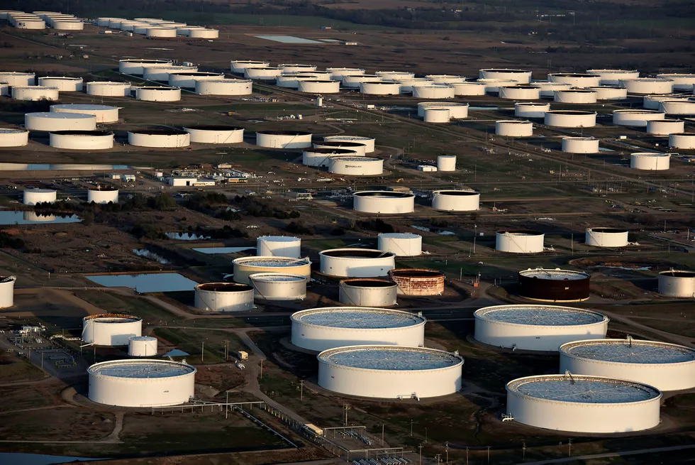 Oljelagre i USAs viktigste oljeknutepunkt, Cushing, Oklahoma. Foto: Daniel Acker/Bloomberg