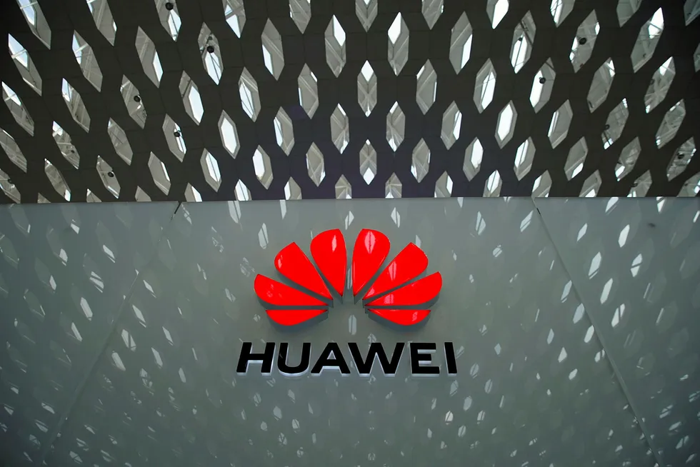 Huawei saksøker USA.