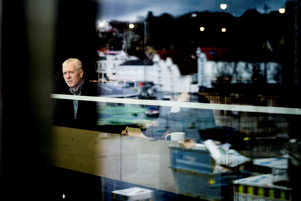 Sigmund Håland har selv investert i norske banker, men er skeptisk til låneveksten hos forbrukslånsbankene. Han tror det kan ligge skjulte tap hos dårlige betalere. Foto: Tommy Ellingsen