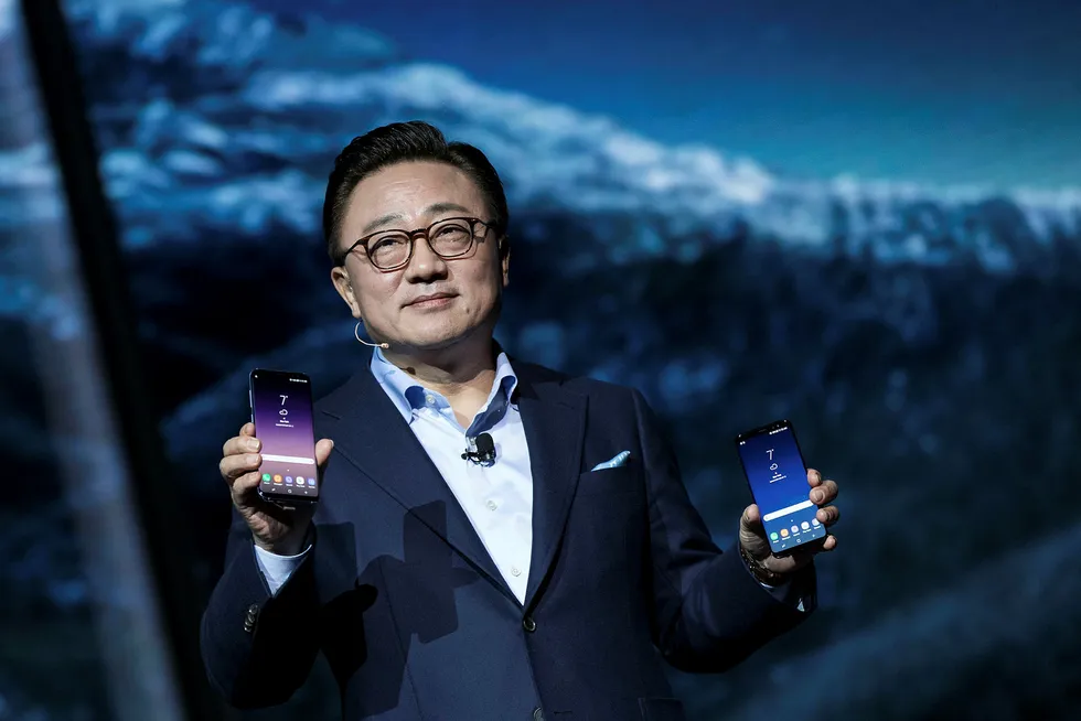 Flaggskipet Galaxy S8 er blitt en etterlengtet suksess for Samsung-direktør DJ Koh etter fjorårets skandalemobil. Foto: Drew Angerer/Getty Images/AFP/NTB Scanpix
