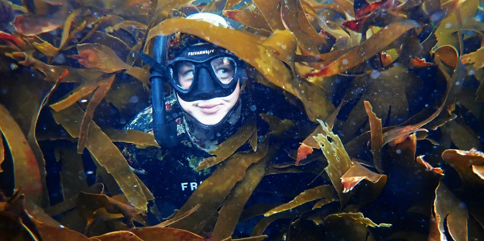 Pia Ve Dahlen. Faglig leder i Lei en biolog, observerer livet under overflaten. Når to flatorm møtes på slagmarken, reiser begge seg opp på «bakbeina» og dytter frem to peniser (hver), som nå plutselig stikker ut fra den ellers flate magen, forklarer hun.