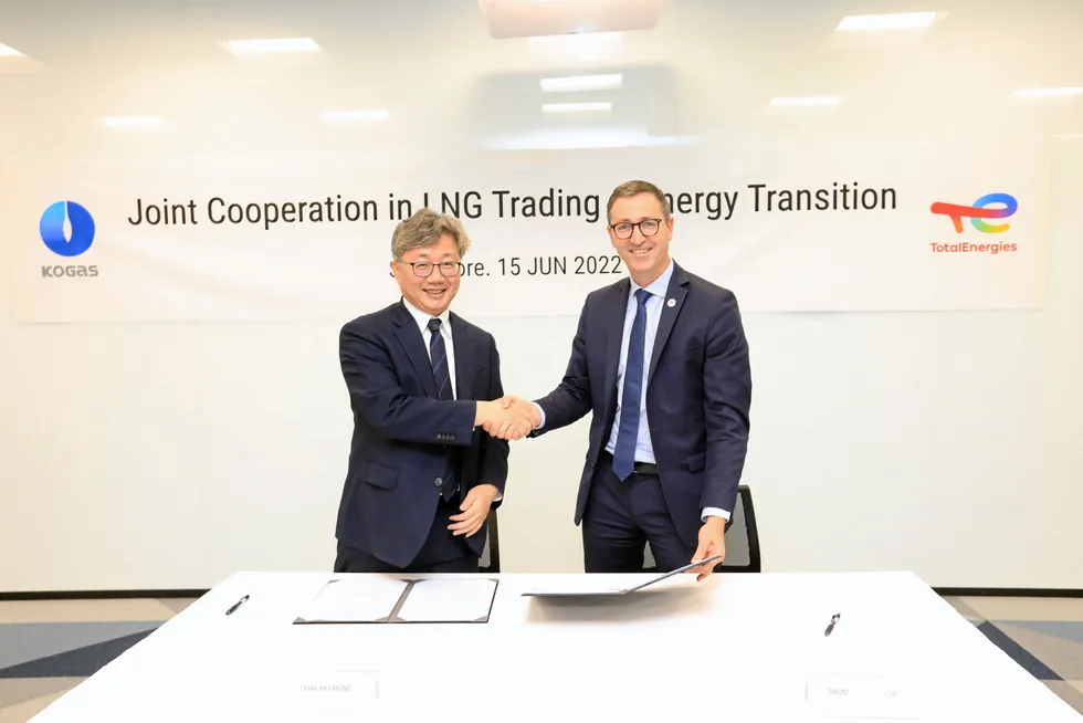 Agreedment: Kogas chief executive Hee-bong Chae (left) and Thomas Maurisse, TotalEnergies head of LNG, sign LNG and energy transition MoU on 15 June
