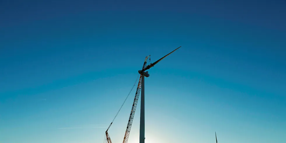 Blade installation at the first Vestas V136