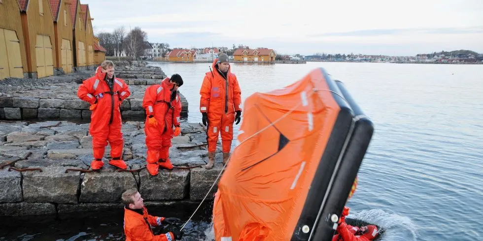 Sikkerhetsopplæring for fiskere startet i Stavern i regi av Redningsselskapet i januar 2012. Foto: Tanja Krangnes, Redningsselskapet