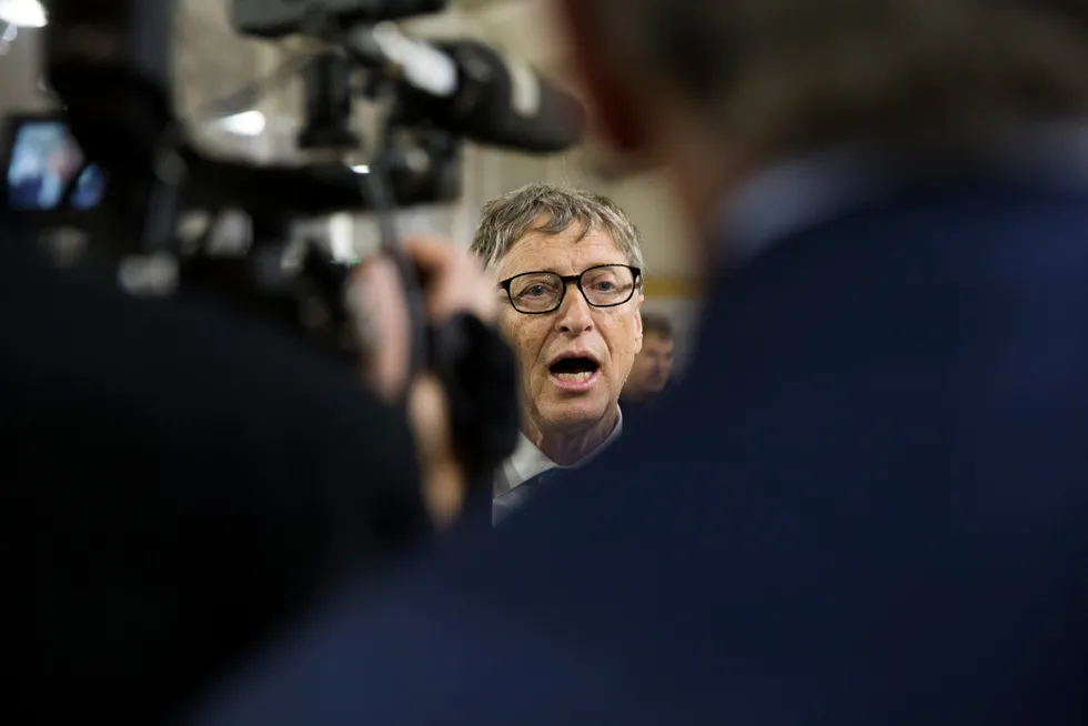 Bill Gates, som grunnla Microsoft i 1975, angrer på å ha pleid omgang med finansmannen Jeffrey Epstein.