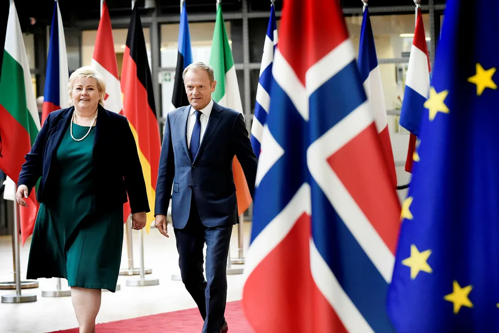 Statsminister Erna Solberg innledet ukens utenlandsturné i Brussel tirsdag. Her med EU-president Donald Tusk. Foto: John Thys/AFP/NTB Scanpix