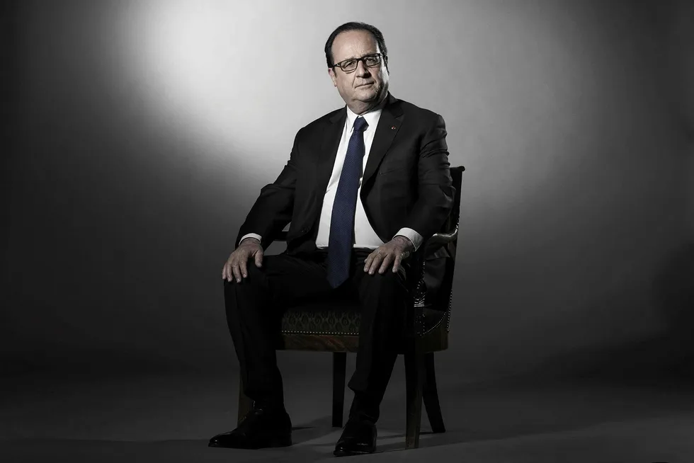 Fødselshjelperen. I 2010 hentet François Hollande bankmannen Emmanuel Macron til sitt valgkampteam. I 2016 ble Macron en av grunnene til at Hollande ikke stilte til gjenvalg. Foto: Joel Saget/AFP/NTB Scanpix
