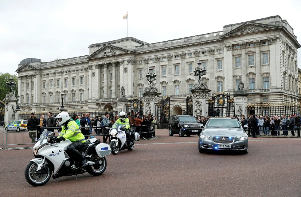 Hasteinnkalling av hofansatte til Buckingham Palace har satt fart i spekulasjonene. Foto: Peter Nicholls/Reuters/NTB scanpix