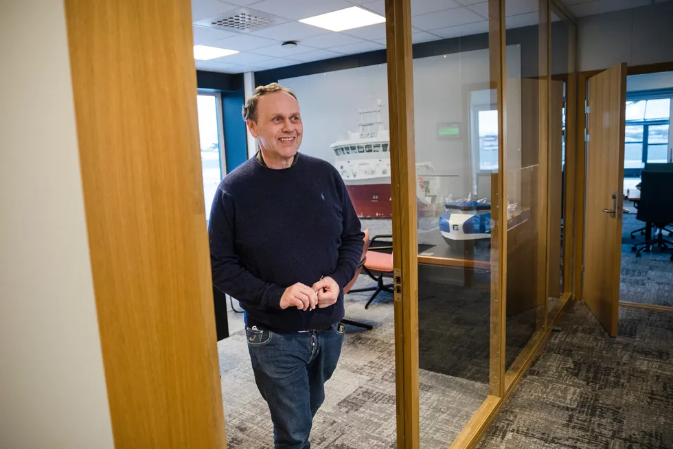 Kan smile over bedre tall: Harry Bøe er konsernsjef i NTS. Her avbildet på sitt kontor i Rørvik i Trøndelag, hvor NTS har hovedkontor.
