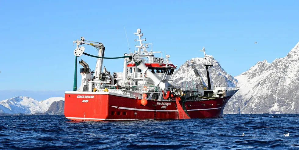 Den velkjente snurrevadbåten «Einar Erlend» på vel 41 meter kan komme til å måtte holde seg vekk fra fiskefeltene i Lofoten.