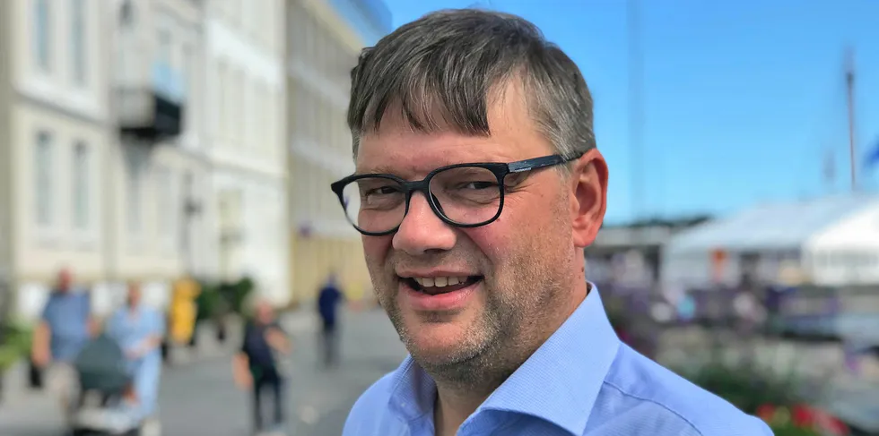 Jonny Berfjord, styreleder i Fiskebåt solgte Dønna Havfiske og er på jakt etter ny ringnotbåt. Han la inn bud på «Malene S» i fjor.