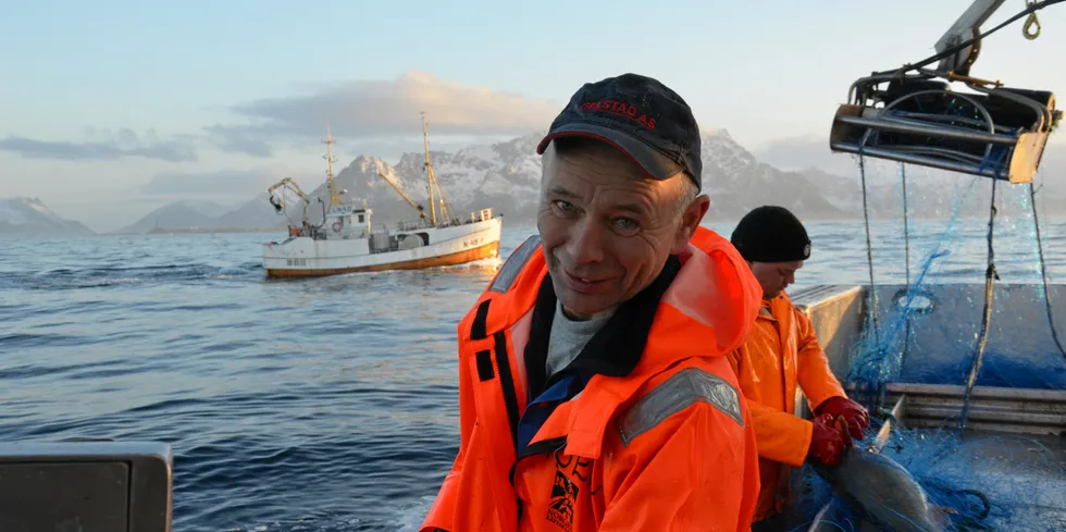 INGEN STØTTE: Leder Kjell Ingebrigtsen i Norges Fiskarlag, som for tiden er på sildefiske i Nord-Troms, sier de ikke fikk noe støtte for en ny organisasjonsprosess blant medlemmene, og at landsstyret derfor skrinla prosessen.