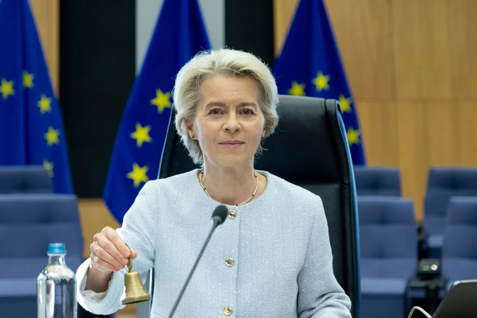 «Vi lever i en krisetid uten sidestykke», mener Europakommisjonens president Ursula von der Leyen.