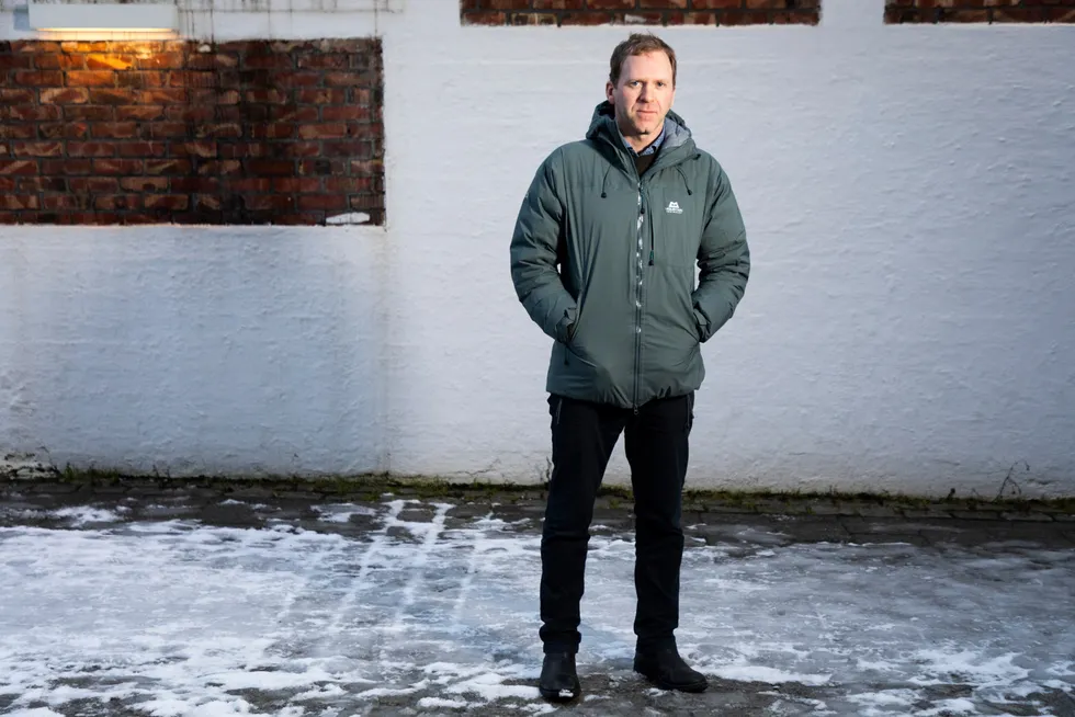 Konsernsjef Tommy Torvanger i Nergård Havfisk må fiske mer reker som følge av lavere torskekvoter – og fortviler over økte drivstoffkostnader.