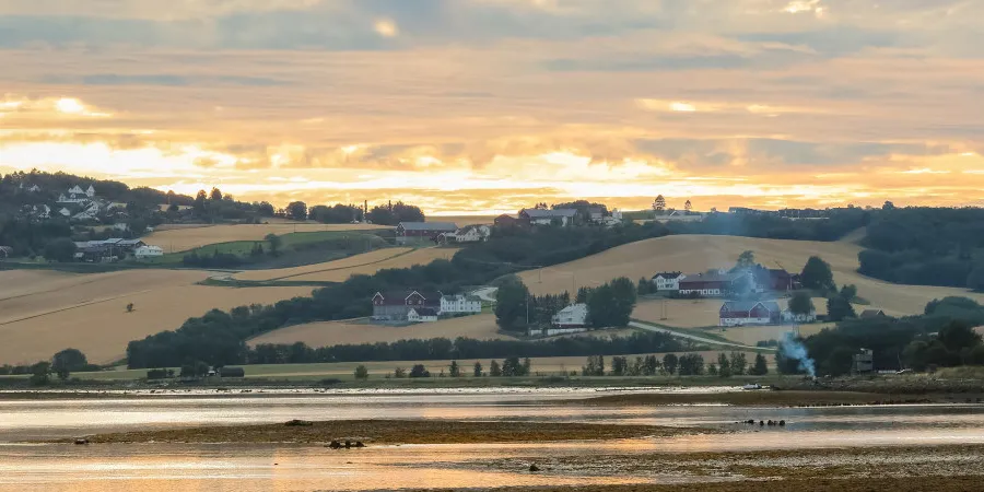 Flere utleiere av laksefiske i elver som ble stengt i sommer, som her i Gaula, nekter å refundere pengene.