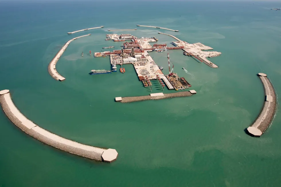 Permit violation: Oil and gas production facilities on the Kashagan offshore oilfield were storing too much sulphur, according to the Kazak Environmental Ministry.