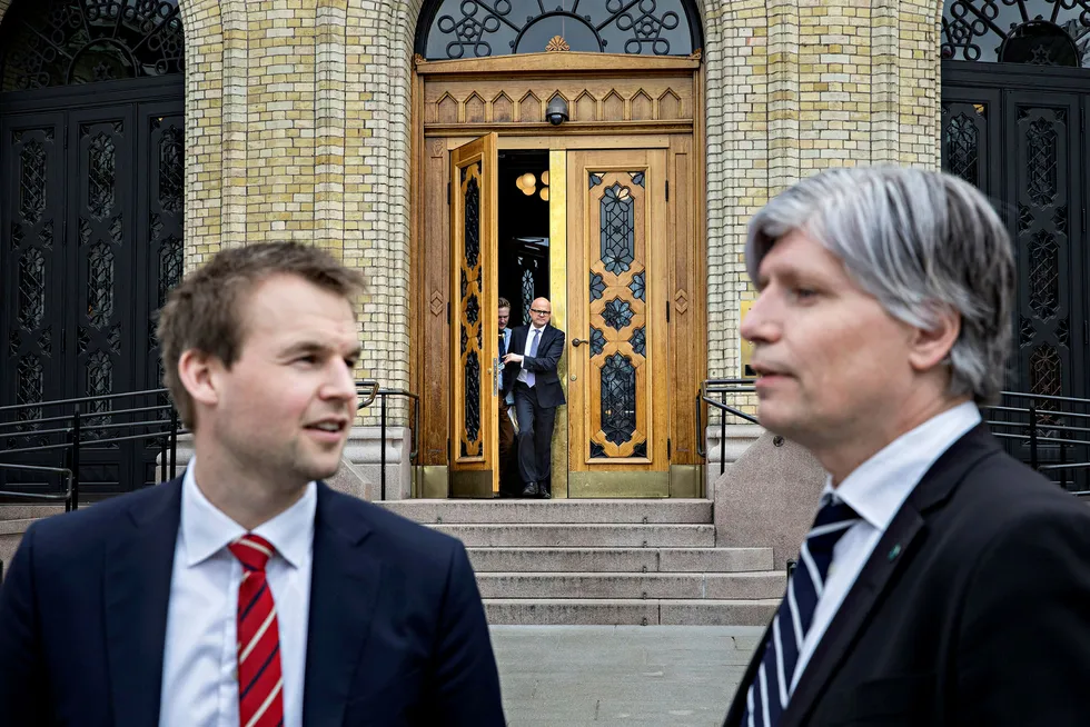 Hverken Kjell Ingolf Ropstad (KrF) (til venstre) eller Ola Elvestuen (V) har grunn til å juble over den siste meningsmålingen. Foto: Aleksander Nordahl