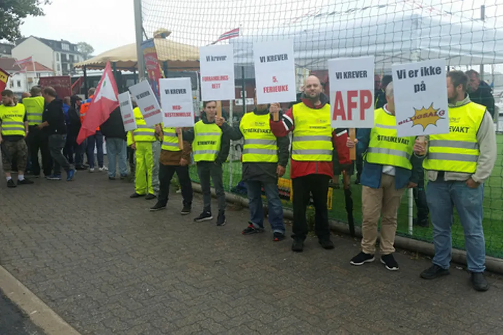Fem elektrikere ved Traftec har streiket for tariffavtale siden 18. juni i fjor.