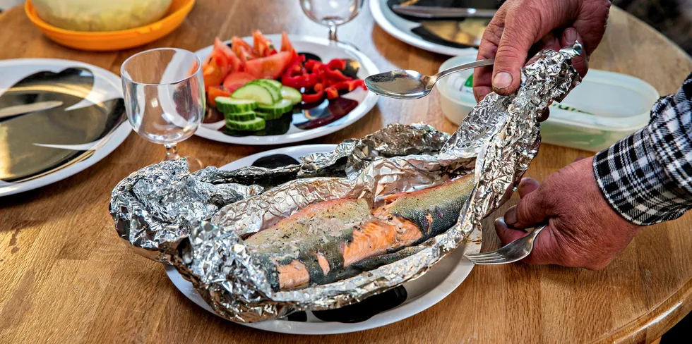 Røye har en søtlig og rund smak, lav fettprosent og en fasthet i kjøttet som gjør fisken ettertraktet.