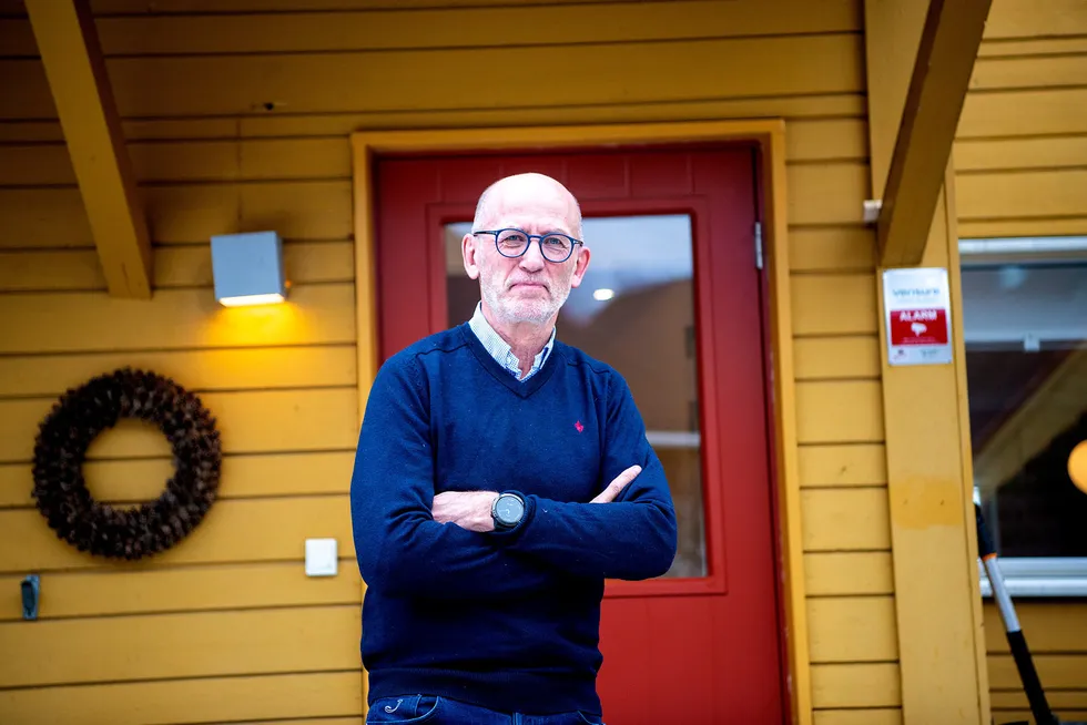 Sverre Hurum har fulgt tek-bransjen i flere tiår og ble nylig pensjonert fra jobben som konsernsjef i Bouvet. Han er fortsatt tilgjengelig for selskapet gjennom styreverv og jobber nå hjemmefra.