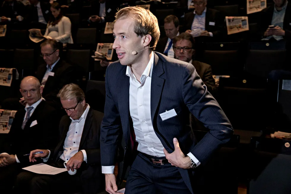 Analytiker Teodor Sveen-Nilsen i Sparebank 1 Markets bytter ut Equinor med Aker BP.