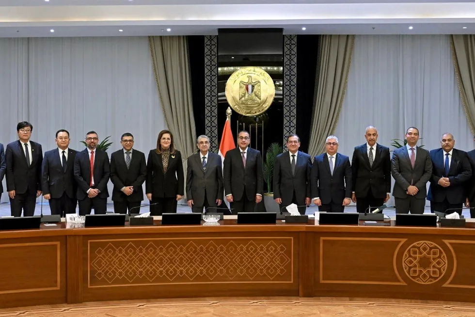 A signing ceremony between Egyptian government agencies the Suez Canal Economic Zone, the New and Renewable Energy Authority, the Sovereign Fund of Egypt, the Egyptian Electricity Transmission Company, and the seven green hydrogen developers or consortia.