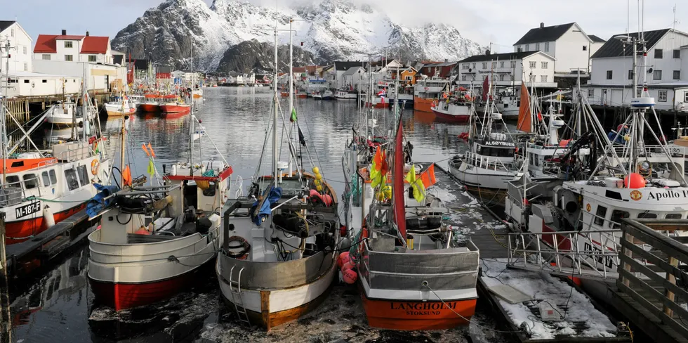 Sjarkfiskerne har aldri vært noen trussel for fiskebestandene og bør naturligvis få lov til å utøve yrket uten kvotebegrensninger som i dag, skriver Trond Helgelsen.