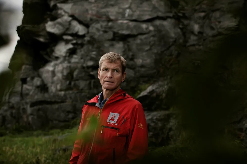 Fjellets mann. Lars Harald Blikra er geologen i NVE som oppdaget og passer på fjellet Mannen. Her er han fotografert ved Kjerringberget i Trondheim.