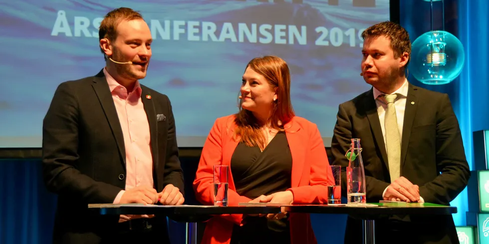 Sivert Bjørnstad, FRP, Cecilie Myrseth, AP og Geir Pollestad, SP på årskonferansen til Sjømat Norge i 2019.