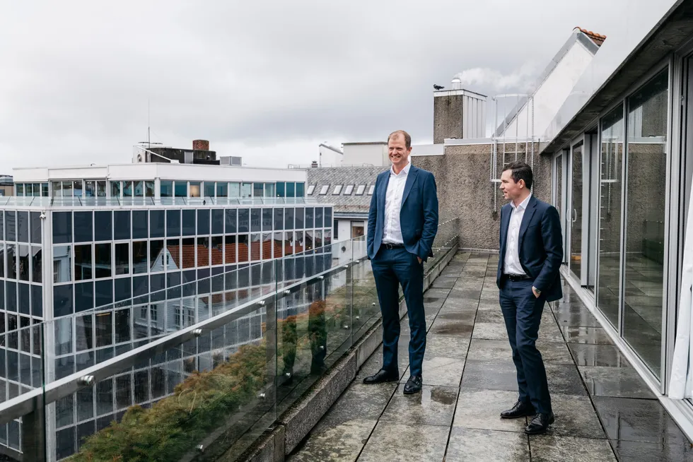 Camar Eiendom blir den eneste lokale eieren i den nye eiendomsgiganten som etableres i Stavanger. Her er Camar Eiendoms Øyvind Mikalsen (til venstre) sammen med Sindre Ertvaag som styrer investeringsselskapet Camar.