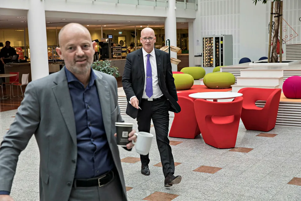 Coops konsernsjef Geir Inge Stokke (bak) og kommunikasjonsdirektør Bjørn Takle Friis har snudd milliardunderskuddet i 2015 til overskudd i fjor. Foto: Aleksander Nordahl