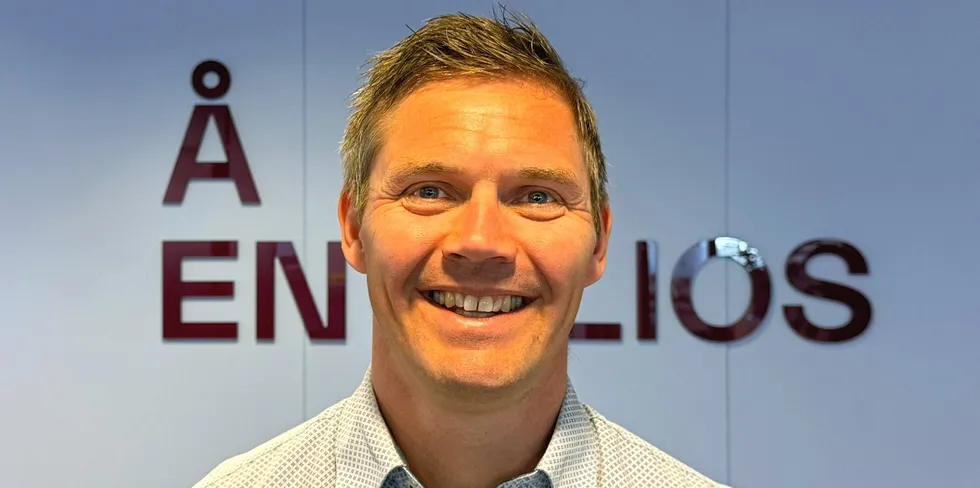 Nå har Glenn Qvam Håkonsen startet i ny jobb i Å Entelios.