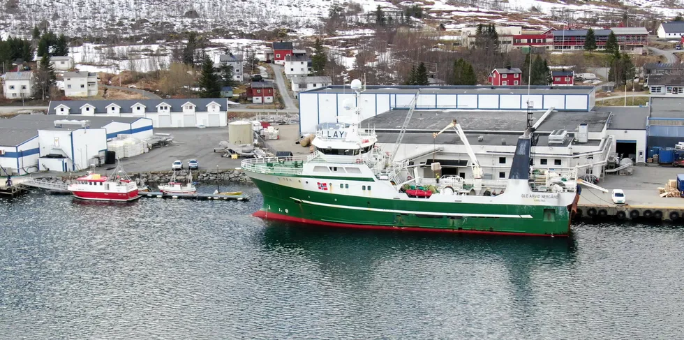 Nergårds anlegg i Senjahopen, med konsernets tråler «Ole Arvid Nergård» til kai ved en tidligere anledning. Tråleren ble i fjor solgt til rederiet Roaldsnes AS på Valderøy.