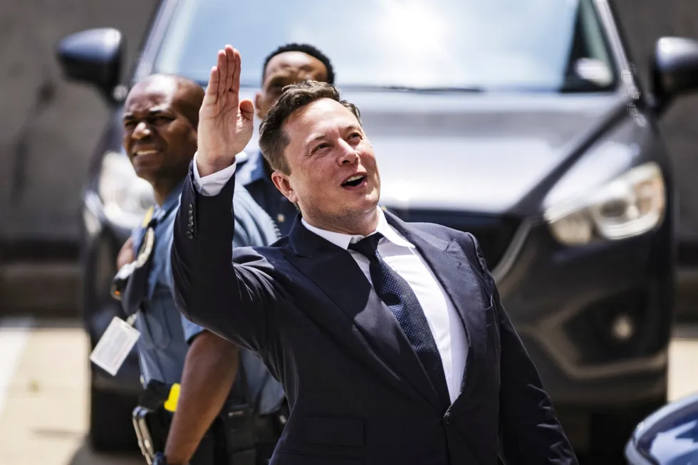Elon Musk demonstrerer på ny sin makt over markedet, etter at meme-coin hopper opp syv prosent i kjølvannet av Musk-tweet.