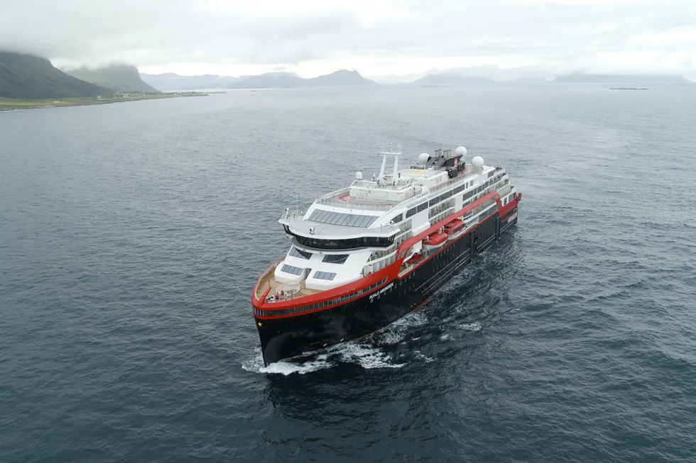 Hybridskipet MS Roald Amundsen er blant Hurtigrutens nyeste fartøy.