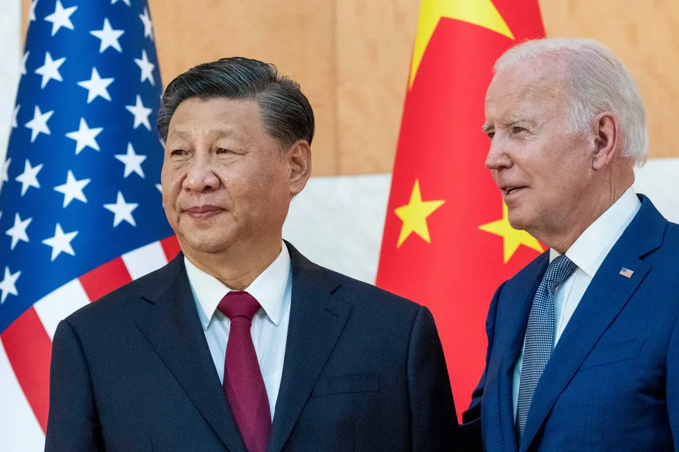Geopolitiske spenninger påvirker bedrifters investeringsbeslutninger, skriver Kjersti Haugland. USAs president Joe Biden møtte Kinas president Xi Jinping på G20-møte på Bali i november.