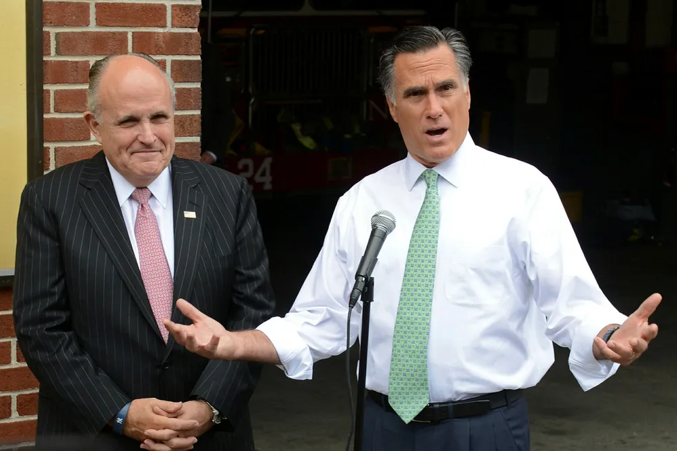 Massachusetts-guvernør Mitt Romney (t.h.) og tidligere New York-borgermester Rudolph Giuliani, her i et bilde fra 2012. Foto: Henny Ray Abrams