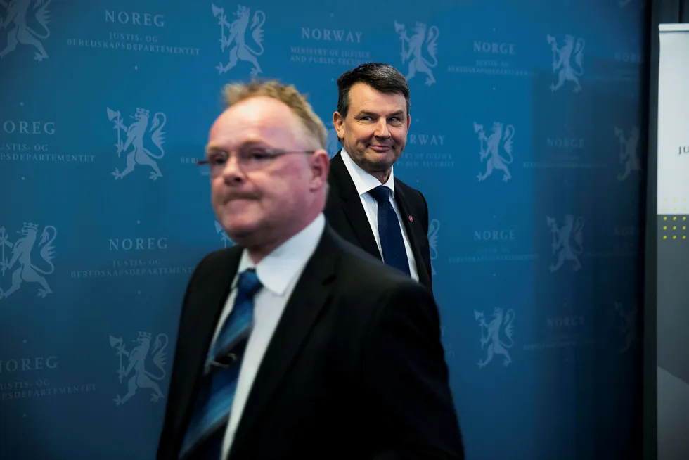 Per Sandberg var midlertidig justisminister, men det er Tor Mikkel Wara (t.h.) som tar over som justisminister etter at Sylvi Listhaug trakk seg. Foto: Roald, Berit