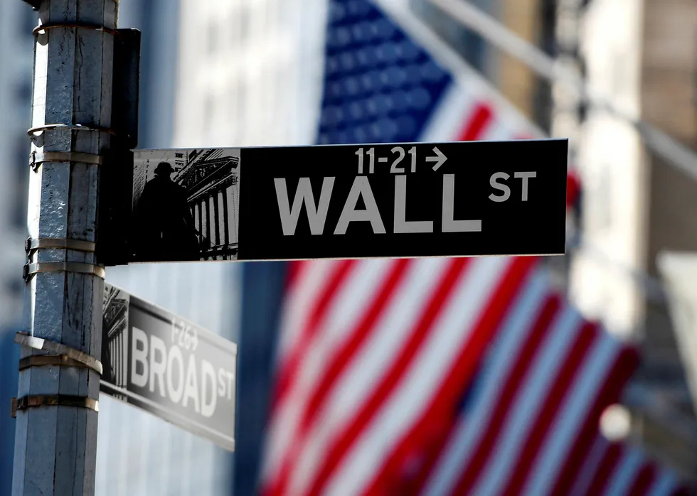 Wall Street i New York, der man finner de to børsene Nasdaq og New York Stock Exchange. Denne uken har budt på bratte fall for aksjeindeksene i USA.