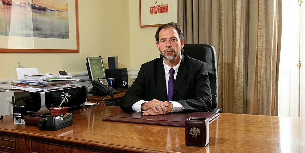 Senator Guido Girardi Lavín leder miljøkomiteen i den chilenske nasjonalforsamlingens overhus.