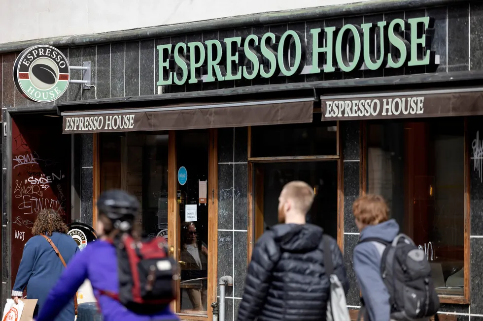 Ifølge DN har Arbeidstilsynet hatt rundt 50 tilsyn i Espresso House siden 2013. Tilsyn som har endt med 96 pålegg om å rette opp brudd på arbeidsmiljøloven- Her fra en av kaffekjedens filialer på Grünerløkka i Oslo.