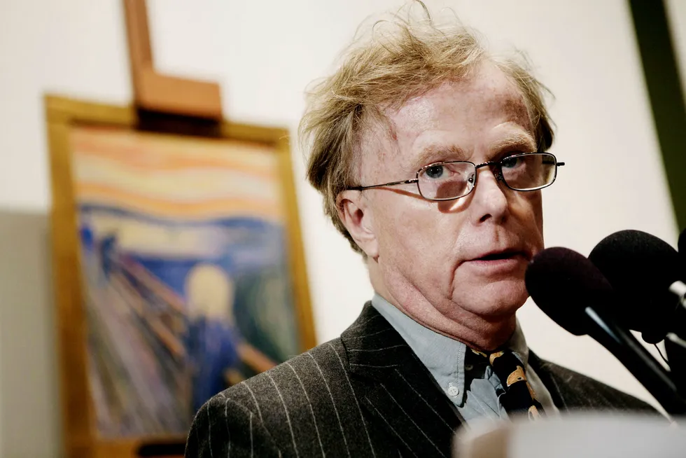 Petter Olsen under en pressekonferanse i 2012, etter at han solgte familiens «Skrik»-bilde på Sotheby's.