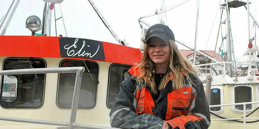 MODELL BLE FISKER: Sikke-Marie Holmefjord Therkelsen har tidligere vært modell. Nå er hun skipper på egen sjark.Foto: Gudmund Lindbæk