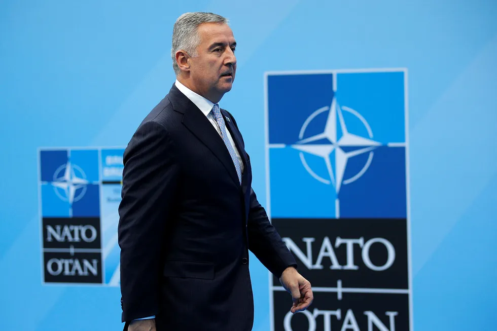 Tross det angivelige kuppforsøket i 2016 ble Montenegro medlem av Nato i fjor. Milo Djukanovic, som i 2016 var statsminister, ble året etter valgt til president. Her er Djukanovic i NATO-hovedkvarteret i Brussel under alliansens toppmøte i midten av juli i år.